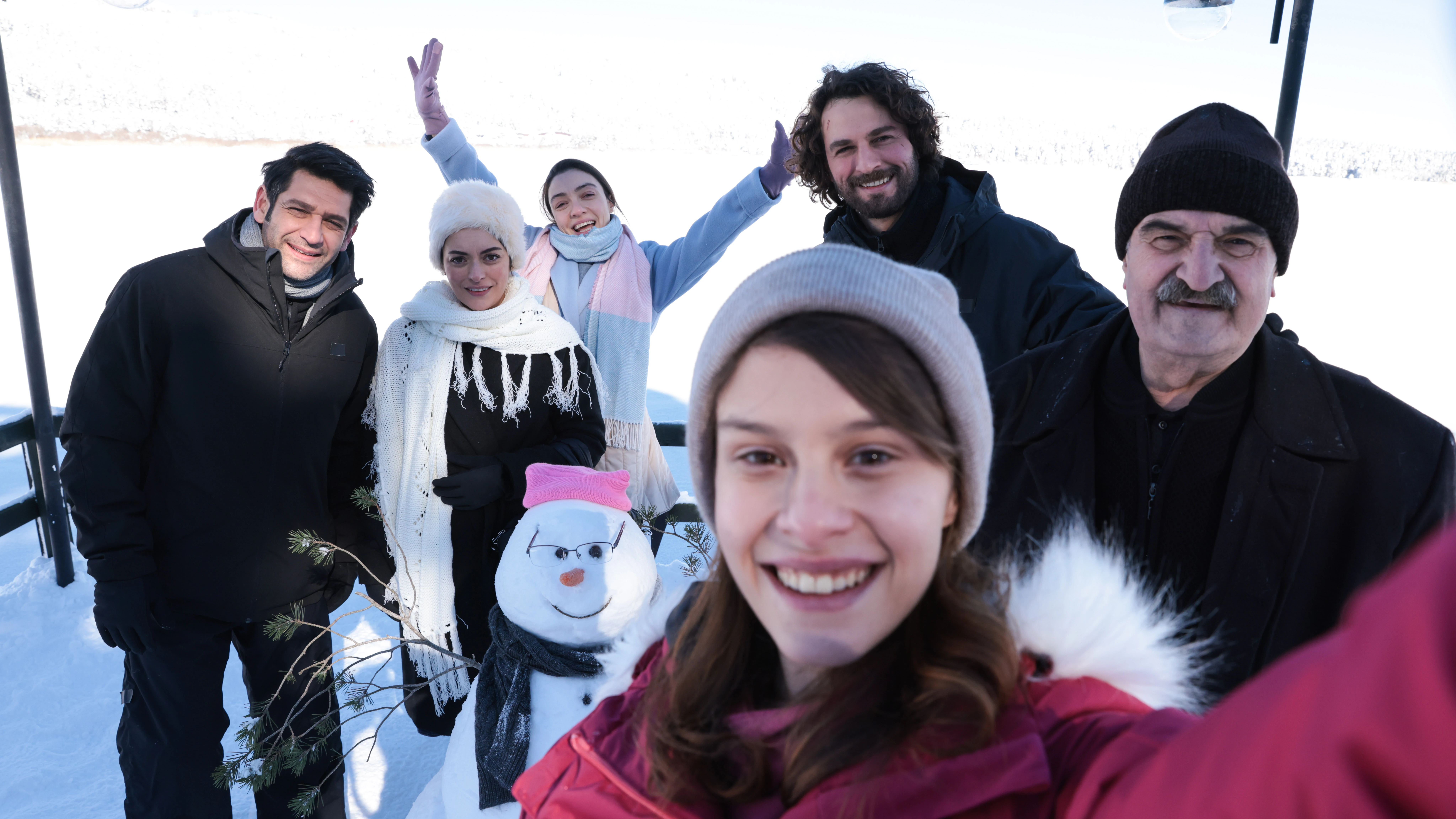 Las vacaciones que Safiye siempre había soñado, se hacen realidad: ¡Toda la familia se va a la nieve! Las vacaciones que Safiye siempre había soñado, se hacen realidad: ¡Toda la familia se va a la nieve!