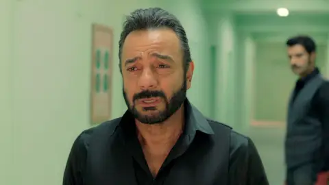 Fekeli se rompe al saber que Yilmaz está muy grave Fekeli se rompe al saber que Yilmaz está muy grave