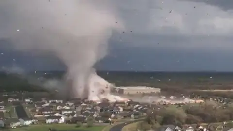 Tornado en Kansas, Estados Unidos Tornado en Kansas, Estados Unidos
