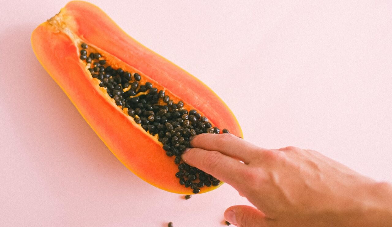 Papaya, fruto que comparte semejanza con la vagina y la vulva. 
