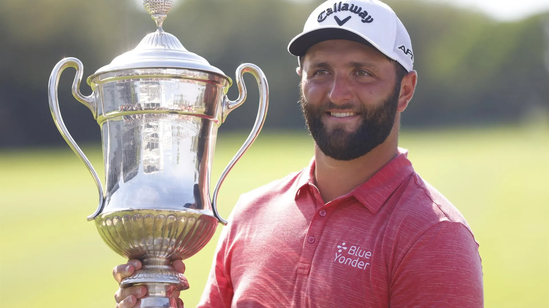 Jon Rahm, con el trofeo del Abierto de México Jon Rahm, con el trofeo del Abierto de México
