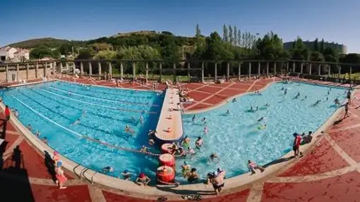 Apertura Piscina Municipales en Galicia 2022: listado, precios y horarios Piscinas Municipales