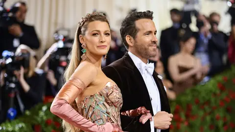 Blake Lively y Ryan Reynolds en la Met Gala 2022 Blake Lively y Ryan Reynolds en la Met Gala 2022