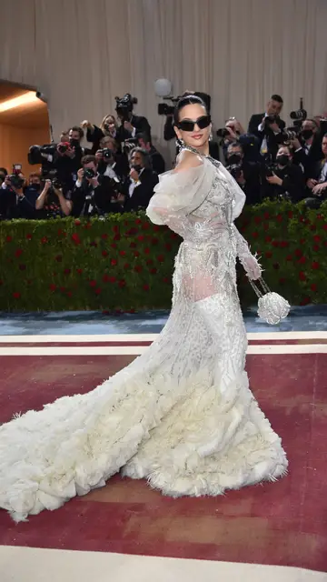 Rosalía en la Met Gala 2022 Rosalía en la Met Gala 2022