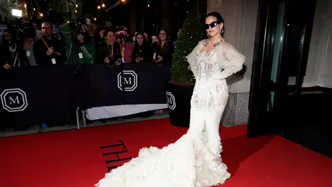 Rosalía en la Met Gala 2022 Rosalía en la Met Gala 2022