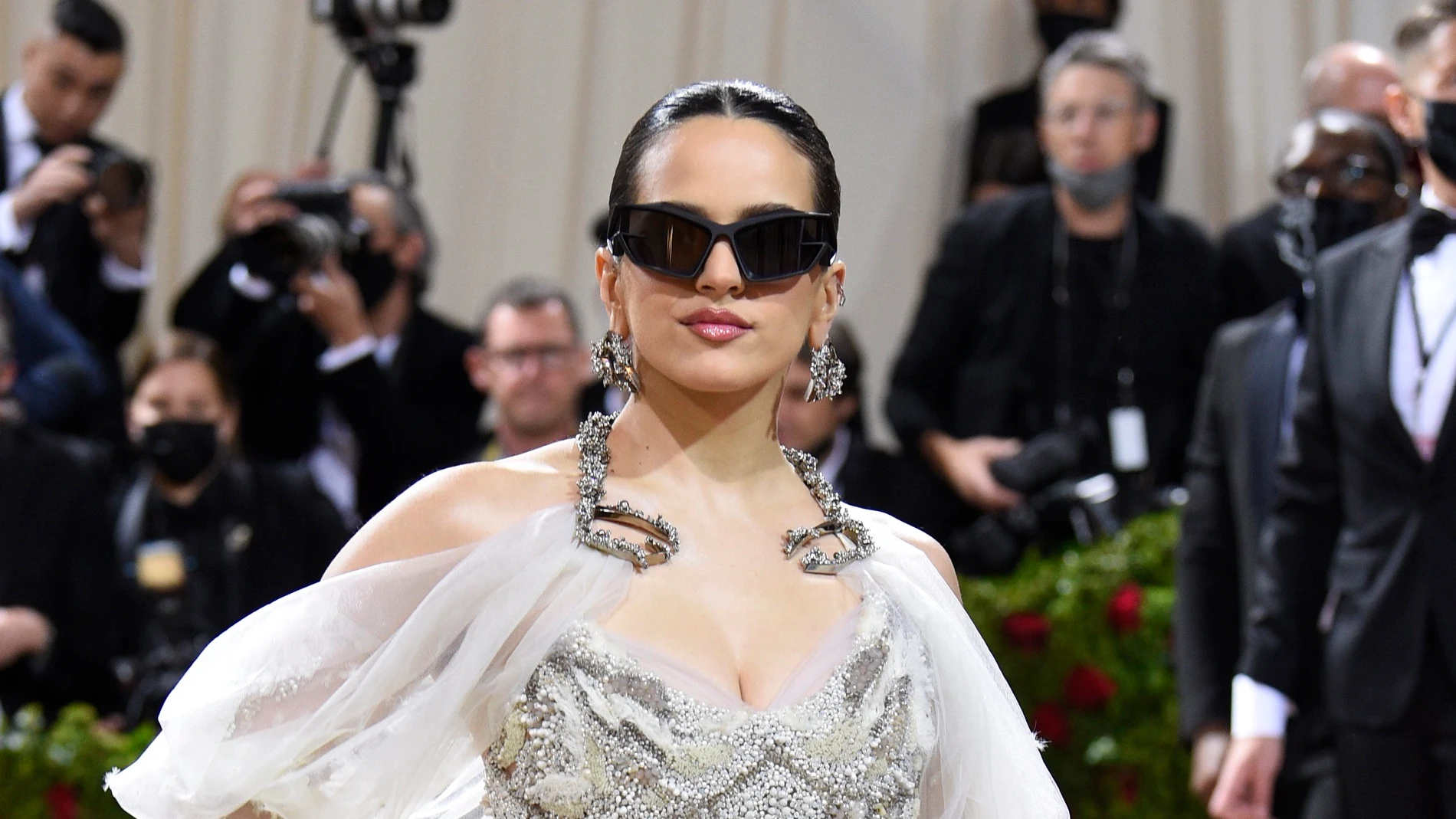 Rosalía en la Met Gala 2022 Rosalía en la Met Gala 2022