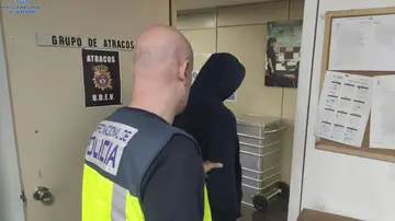 La Policía Nacional detiene a un hombre