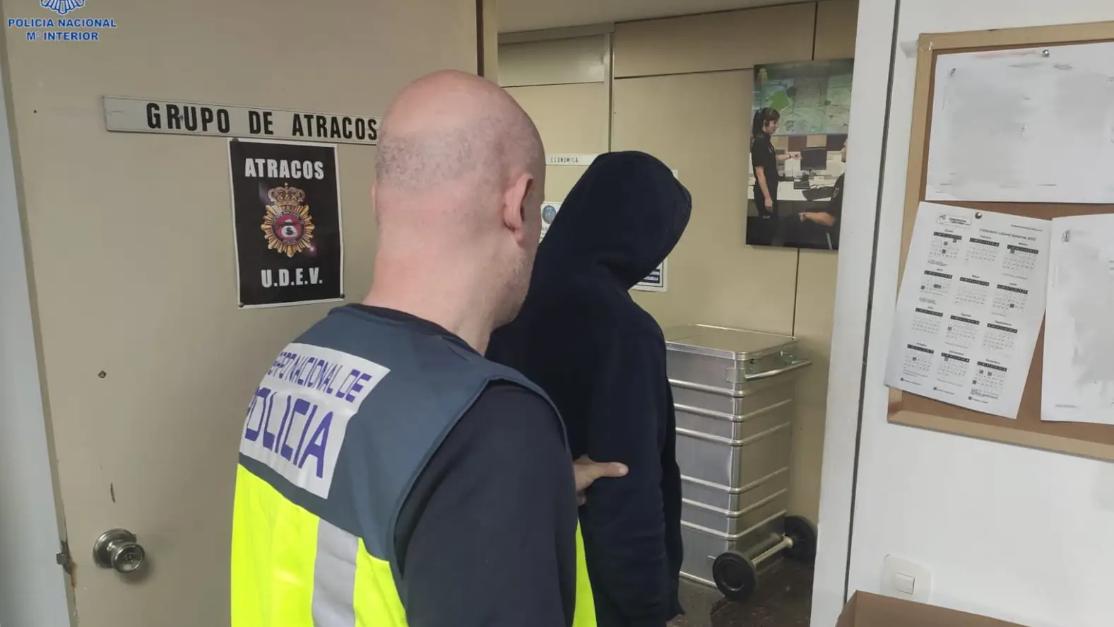 La Policía Nacional detiene a un hombre La Policía Nacional detiene a un hombre