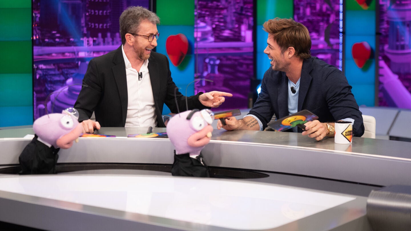 Trancas y Barrancas sacan el lado más romántico de William Levy en 'El Hormiguero 3.0'