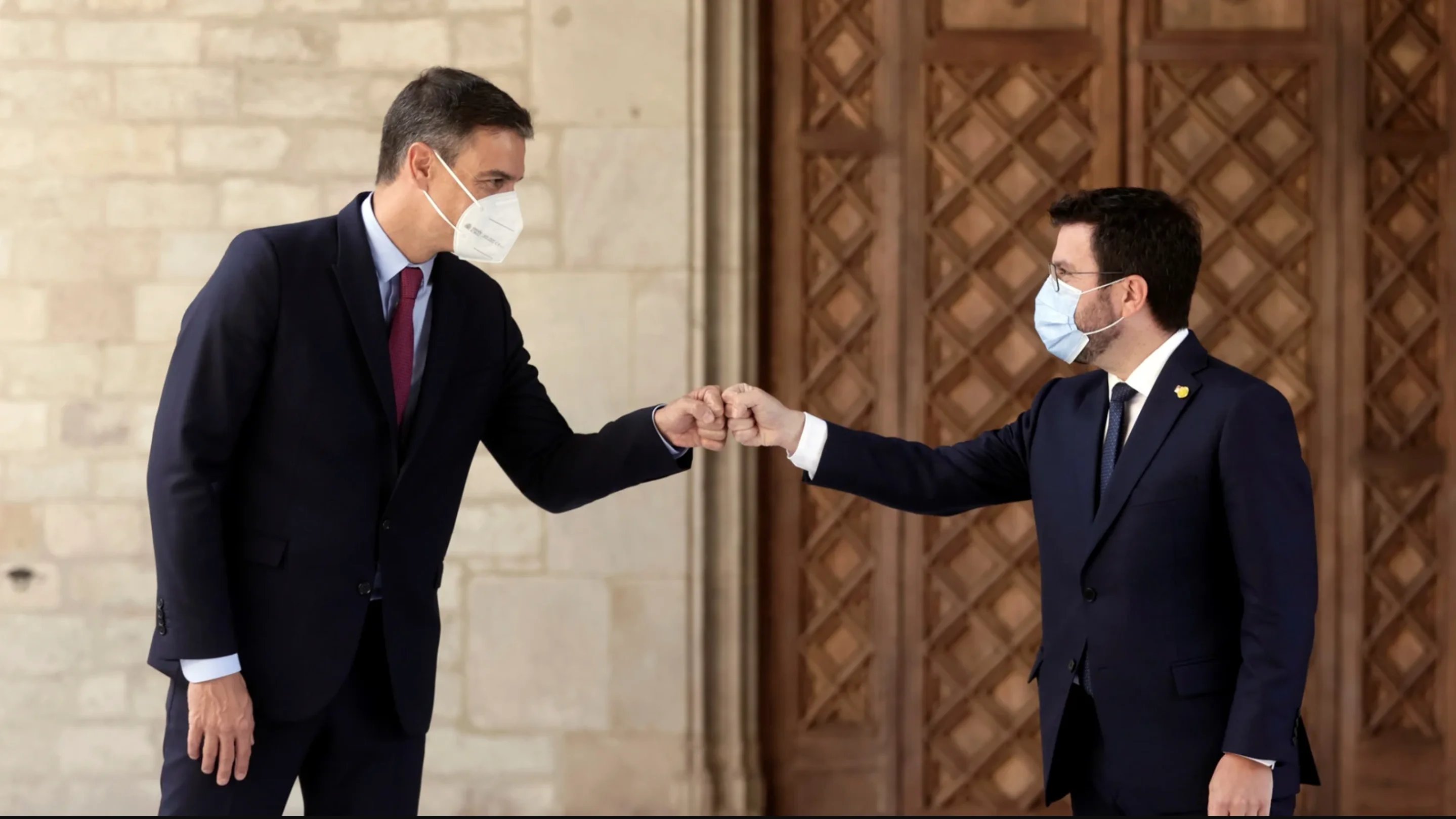 El presidente del Gobierno, Pedro S&aacute;nchez, y el presidente del Govern, Pere Aragon&egrave;s