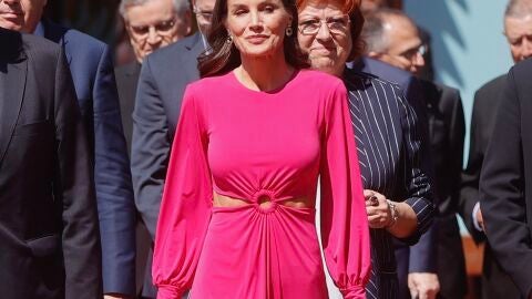 El vestido de cut out de la reina Letizia en Valencia