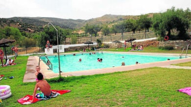 Piscinas Municipales en Almería 2022: listado, precios y horarios