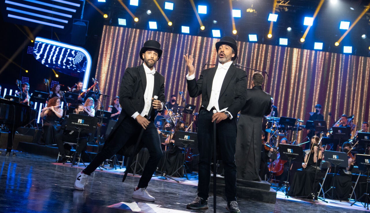 Juan del Val y Roberto Leal desatan las risas con su versión de ‘El jovencito Frankenstein’ en ‘El Desafío’