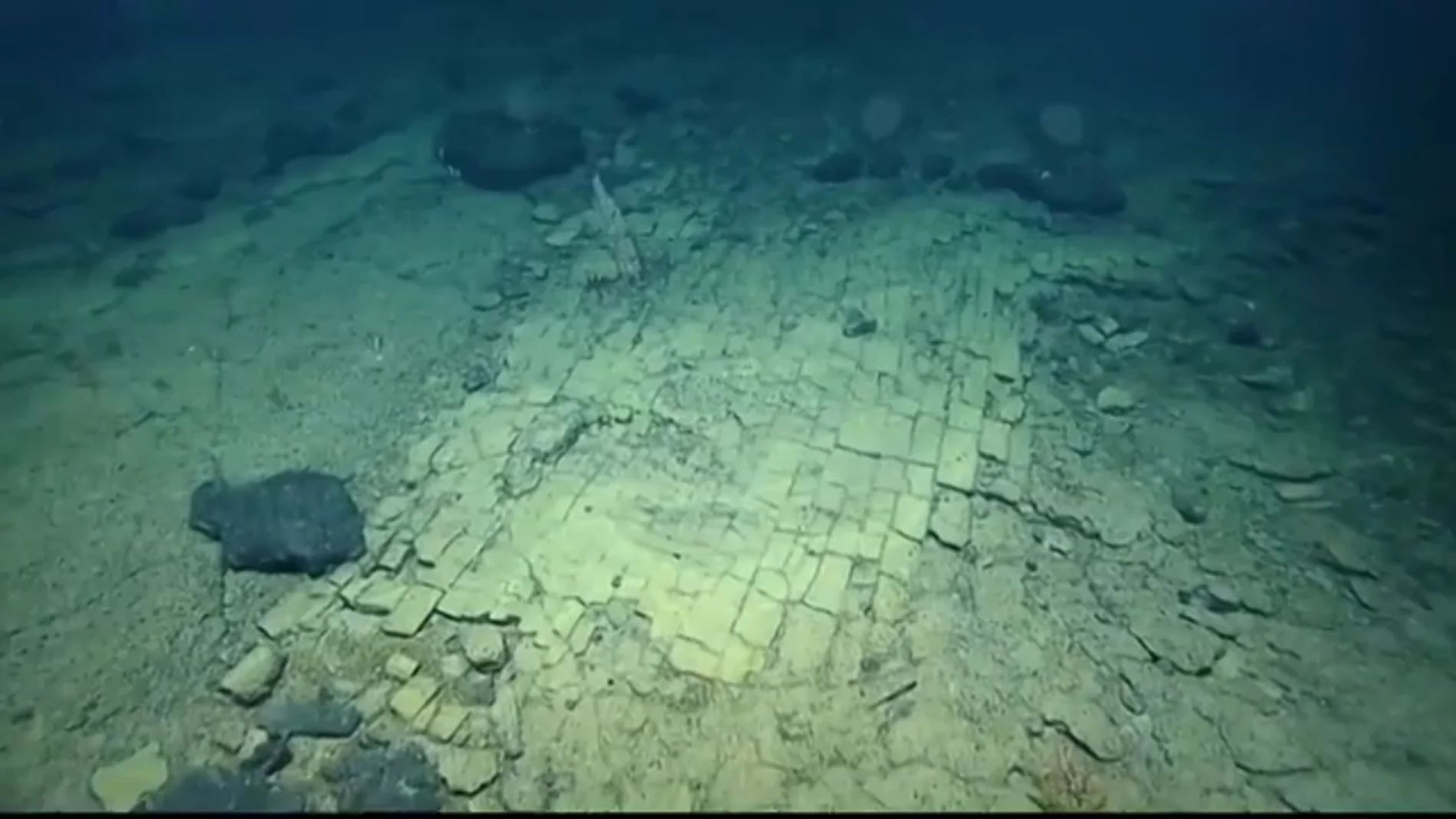 Descubren el 'camino a la Átlántida' a más de 1.000 metros de profundidad 