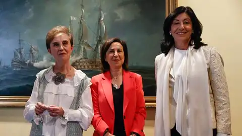 Paz Esteban, Margarita Robles y Esperanza Casteleiro Paz Esteban, Margarita Robles y Esperanza Casteleiro