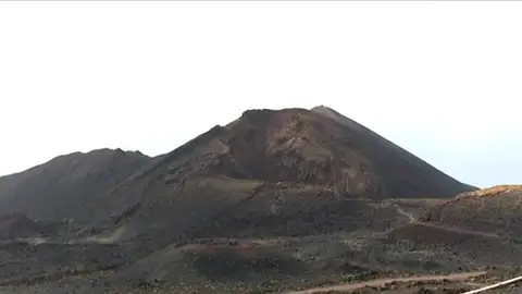 Reabre al público 'La Ruta de los Volcanes', el conjunto de senderos más famoso de La Palma Reabre al público 'La Ruta de los Volcanes', el conjunto de senderos más famoso de La Palma