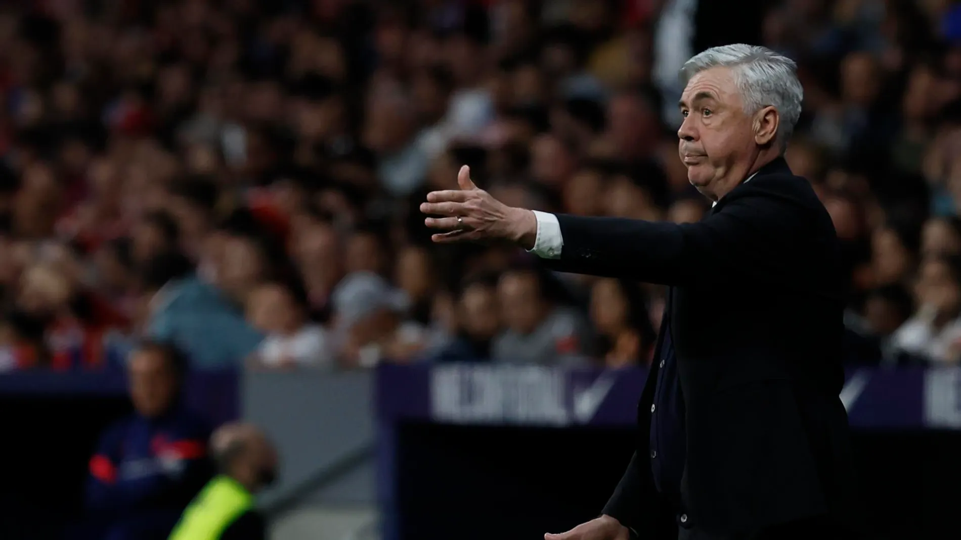 Ancelotti, en la banda del Bernabéu