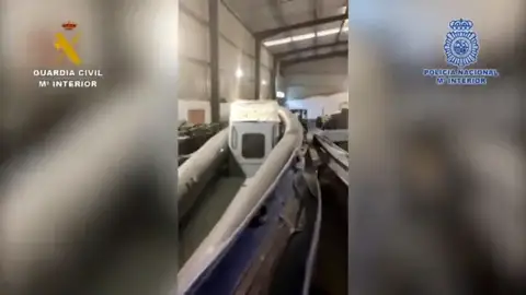 Descubren un sótano semi inundado para realizar pruebas de flotabilidad de narcolanchas en Pontevedra Descubren un sótano semi inundado para realizar pruebas de flotabilidad de narcolanchas en Pontevedra