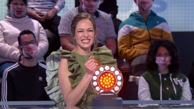 ¿Cómo suena ‘la voz’ de Eva González? ¡Se lanza a cantar en ‘Pasapalabra’!