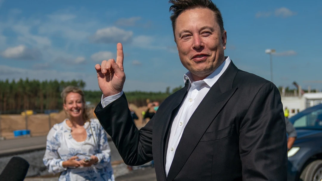 Elon Musk anuncia que suspende por ahora la compra de Twitter y la acci&oacute;n se hunde en Wall Street 