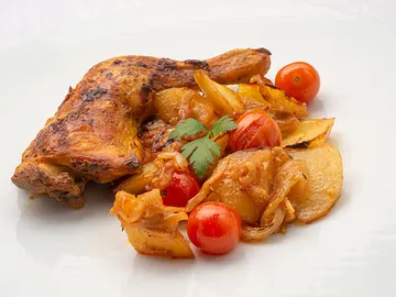 La receta de hoy de Arguiñano: pollo al estilo turco con patatas y cebolla La receta de hoy de Arguiñano: pollo al estilo turco con patatas y cebolla