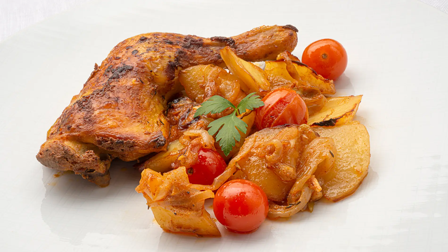 Pollo Raza Turca Receta sencilla de pollo al estilo turco con patatas y cebolla, de ...
