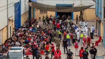 Efemérides de hoy 18 de mayo de 2022: entrada de cerca de 10.000 inmigrantes, casi 1.500 de ellos menores en Ceuta
