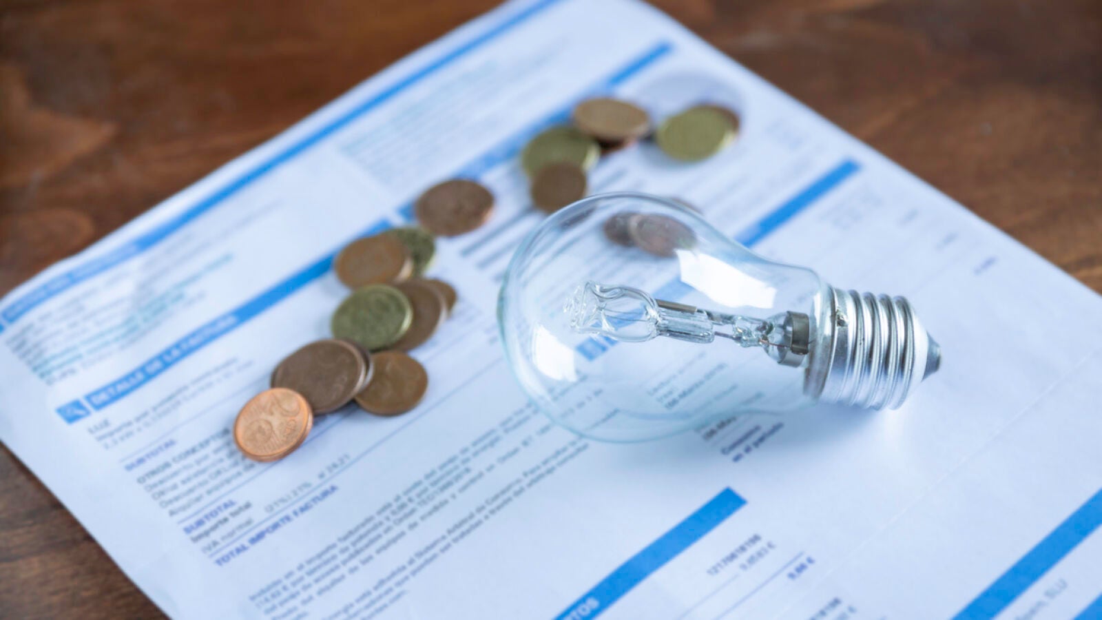 Cuánto, cuándo y a quién bajará la factura de la luz con el tope al precio del gas