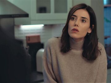 Asya le dice a Volkan que ella también tiene derecho a volver a enamorarse: “Aras me gusta mucho”