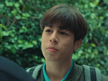 Ali se presenta en casa de Aras y le hace una dura advertencia: “No voy a permitir que nadie haga daño a mi madre” Ali se presenta en casa de Aras y le hace una dura advertencia: “No voy a permitir que nadie haga daño a mi madre”