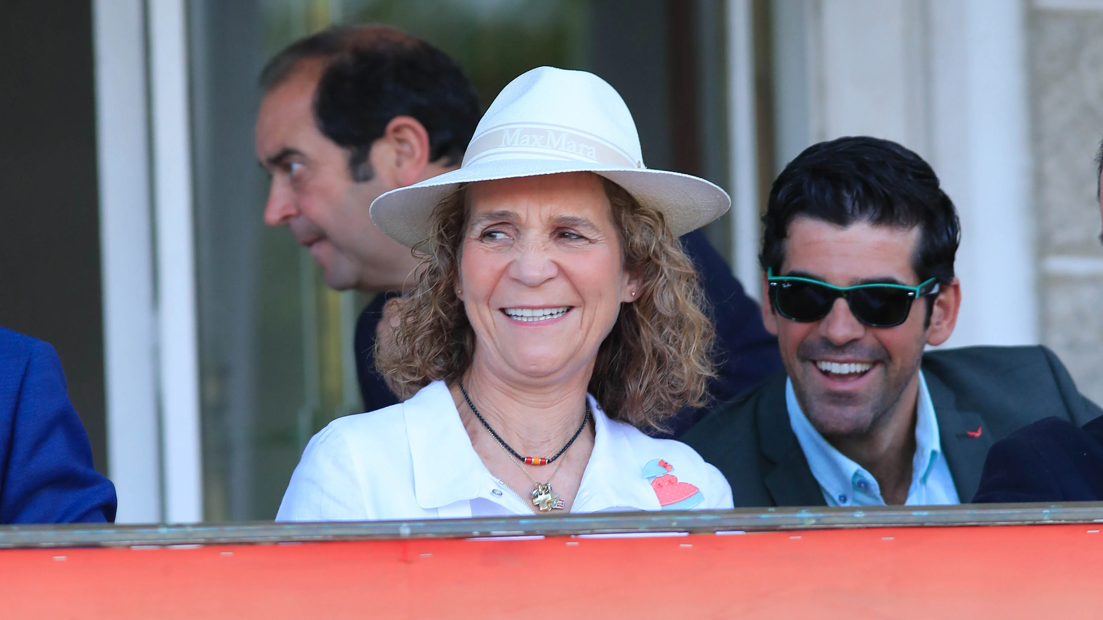 La infanta Elena y Miguel Ángel Muñoz en un torneo hípico La infanta Elena y Miguel Ángel Muñoz en un torneo hípico
