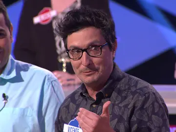 ¡El Guiñote, juego de riesgo! Vicente cuenta en ‘¡Boom!’ cómo dejó ‘ciego’ a un hombre ¡El Guiñote, juego de riesgo! Vicente cuenta en ‘¡Boom!’ cómo dejó ‘ciego’ a un hombre