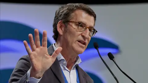 Feijóo afirma que la inflación está "desbocada" Feijóo afirma que la inflación está "desbocada"