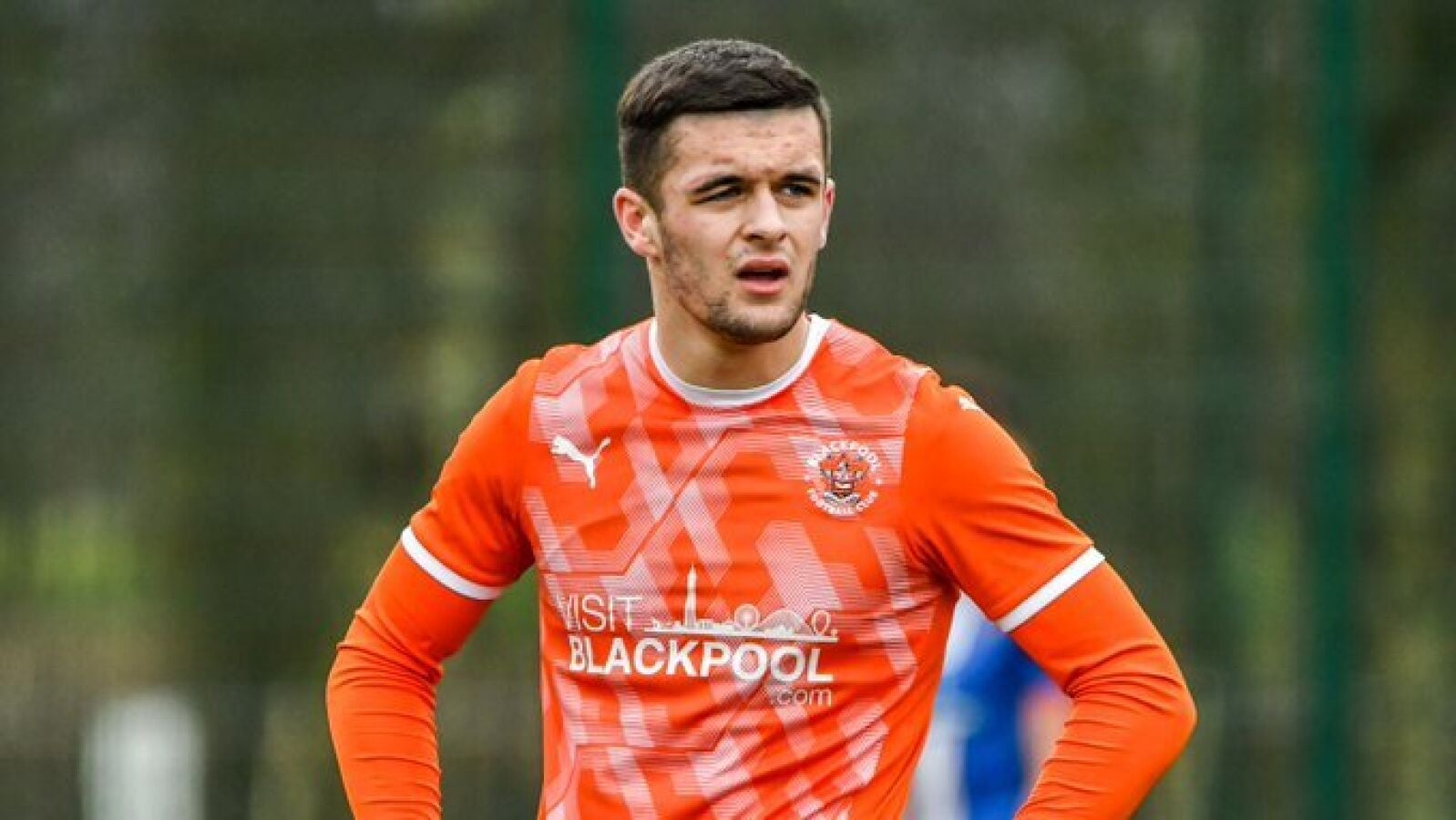 Jake Daniels, futbolista del Blackpool: 