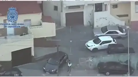 Así funcionaba la red que cobraba hasta 6.000 euros por trasladar inmigrantes ilegales a Cádiz Así funcionaba la red que cobraba hasta 6.000 euros por trasladar inmigrantes ilegales a Cádiz