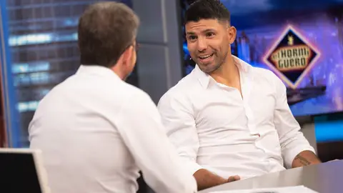 El Kun Agüero revive en 'El Hormiguero 3.0' el momento más difícil de su carrera: "Decidí dejarlo porque tengo un hijo y una vida por delante" El Kun Agüero revive en 'El Hormiguero 3.0' el momento más difícil de su carrera: "Decidí dejarlo porque tengo un hijo y una vida por delante"