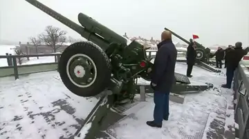 Putin se pone al mando de la invasión rusa: estaría tomando decisiones operativas y tácticas Putin se pone al mando de la invasión rusa: estaría tomando decisiones operativas y tácticas
