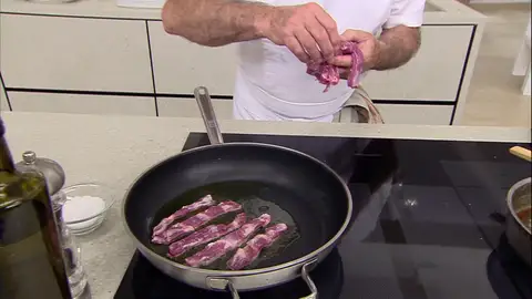 Fríe las tiras de lagarto Fríe las tiras de lagarto