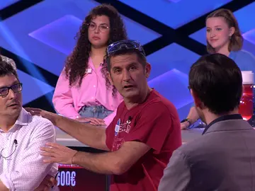 Valentín confiesa otra alocada historia en ‘¡Boom!’: ¡Le dio collejas al alcalde de Sarajevo! Valentín confiesa otra alocada historia en ‘¡Boom!’: ¡Le dio collejas al alcalde de Sarajevo!