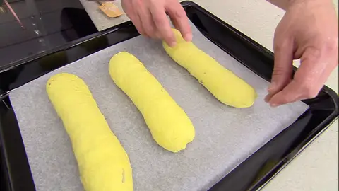 Colócalas sobre una bandeja de horno Colócalas sobre una bandeja de horno