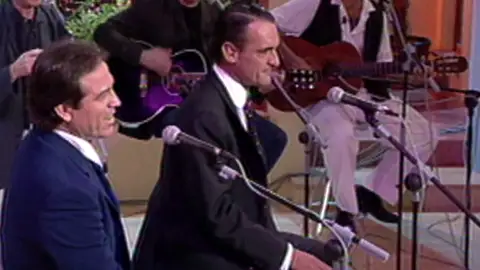 El ‘striptease’ de Mario Conde en la televisión: da el cante para contar su verdad El ‘striptease’ de Mario Conde en la televisión: da el cante para contar su verdad