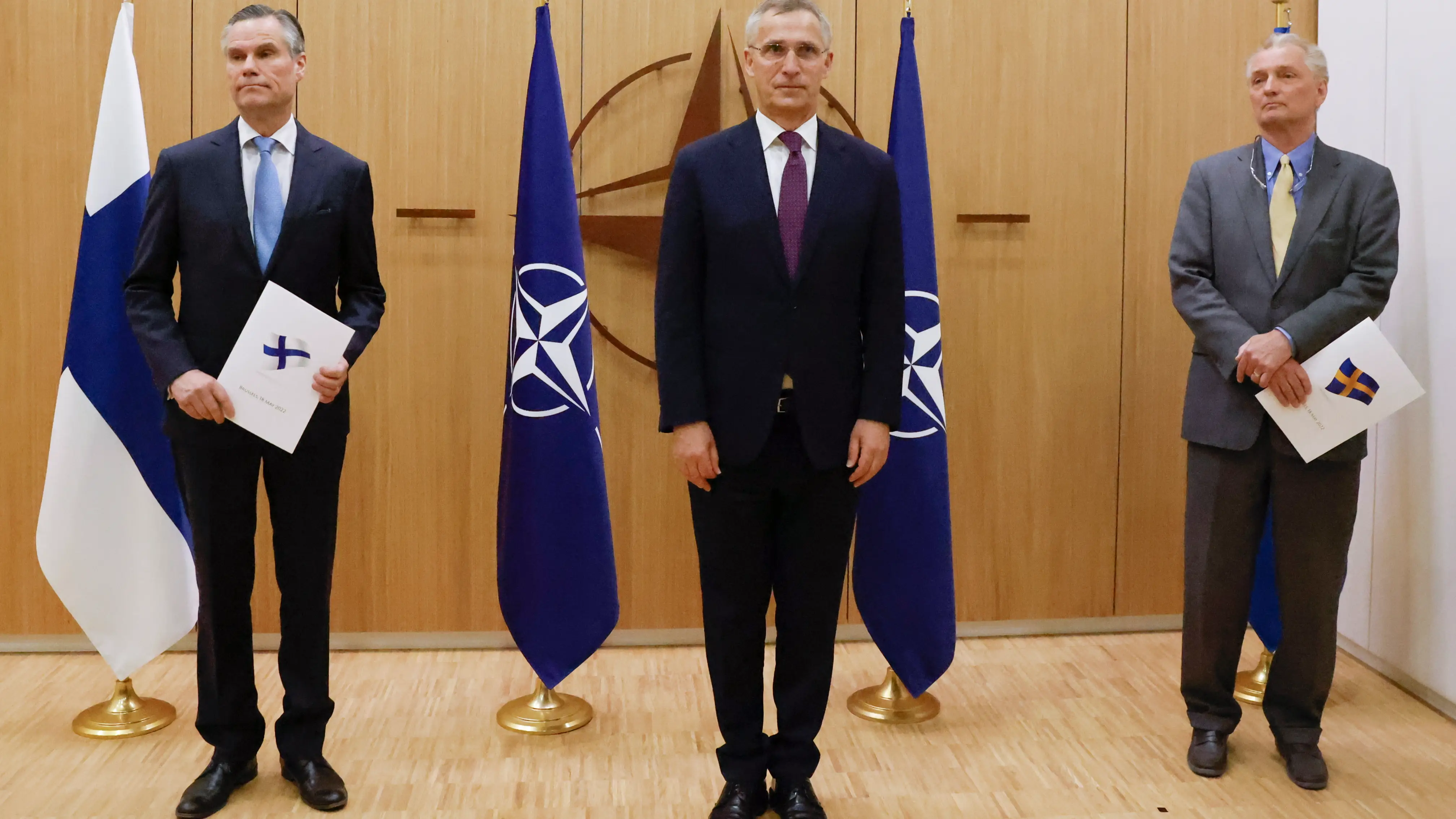 Klaus Korhonen, Jens Stoltenberg y Axel Wernhoff El embajador de Finlandia, Klaus Korhonen, Jens Stoltenberg, y el embajador sueco Axel Wernhoff