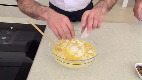 Mezcla los ingredientes Mezcla los ingredientes