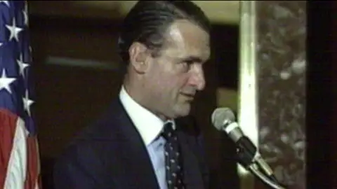 El ‘traje’ que mejor le sentaba a Mario Conde: el secreto que le llevó al éxito El ‘traje’ que mejor le sentaba a Mario Conde: el secreto que le llevó al éxito