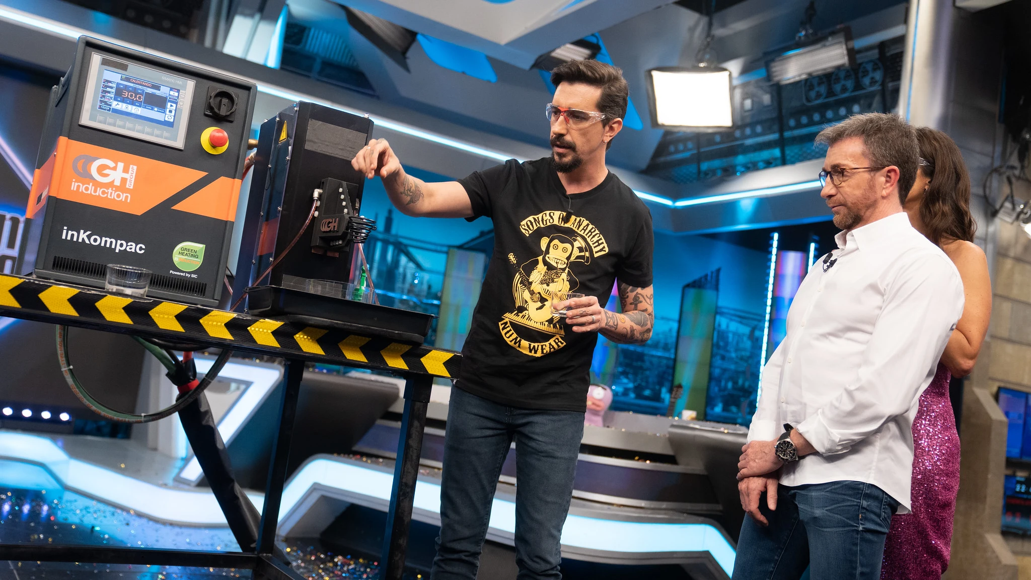 &iexcl;Marron hace flotar objetos! El experimento cient&iacute;fico m&aacute;s m&aacute;gico de 'El Hormiguero 3.0'