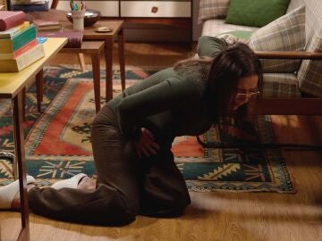 ¿Qué le ocurre a Cristina?: La abogada se desmaya y cae al suelo tras un fuerte dolor