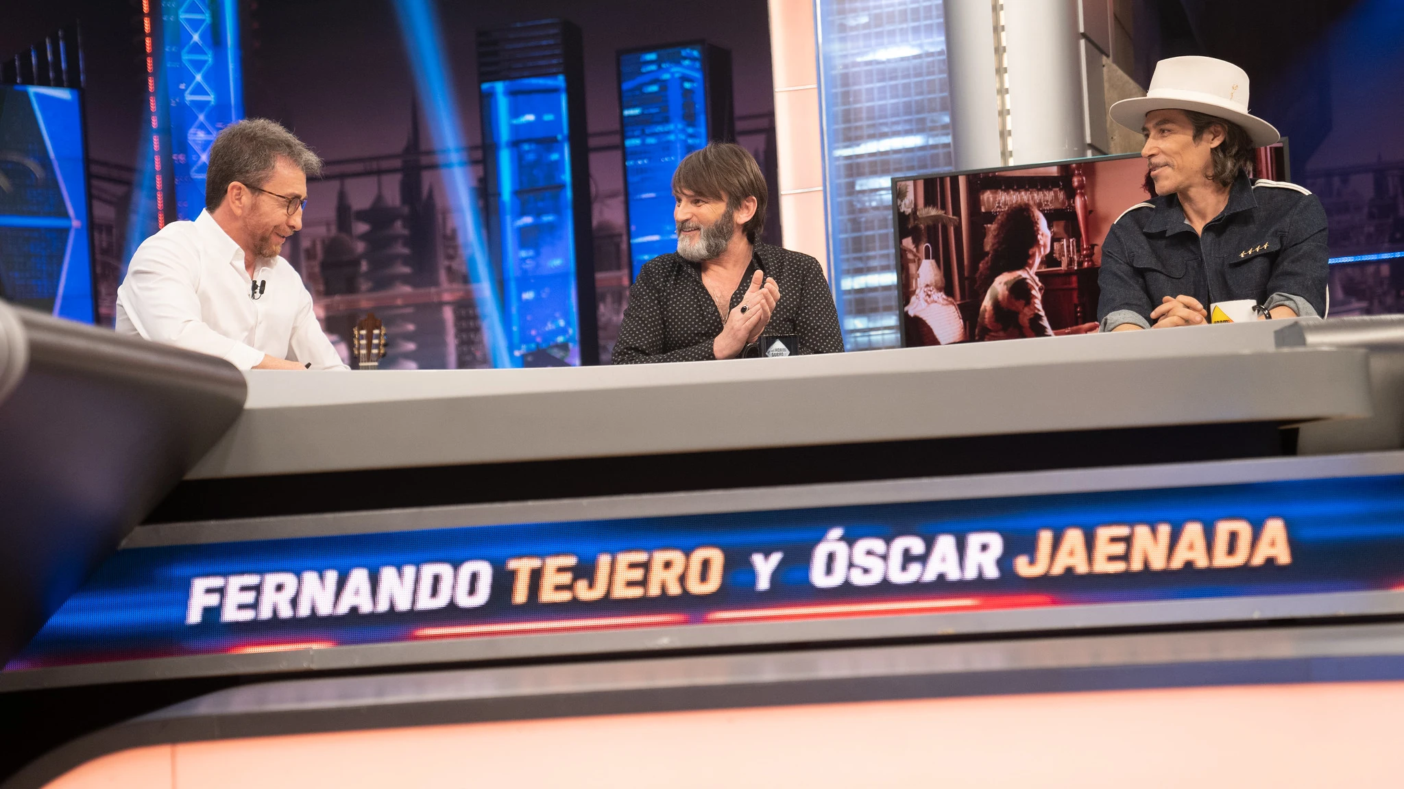 Óscar Jaenada cuestiona en 'El Hormiguero 3.0' la solidaridad humana: "¿Hasta qué punto está institucionalizado el racismo?" Óscar Jaenada cuestiona en 'El Hormiguero 3.0' la solidaridad humana: "¿Hasta qué punto está institucionalizado el racismo?"