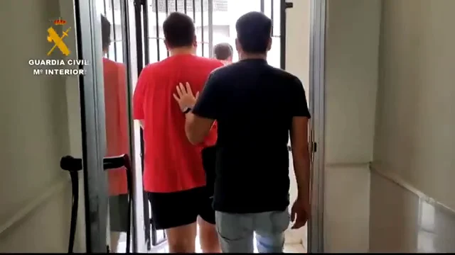 Detenido un depredador sexual en Málaga que chantajeaba a niños con regalos virtuales para que le mostrasen sus partes íntimas Detenido un depredador sexual en Málaga que chantajeaba a niños con regalos virtuales para que le mostrasen sus partes íntimas
