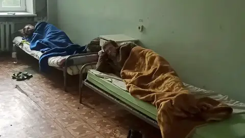 Soldados de Azovstal tras ser capturados por los rusos Soldados de Azovstal tras ser capturados por los rusos