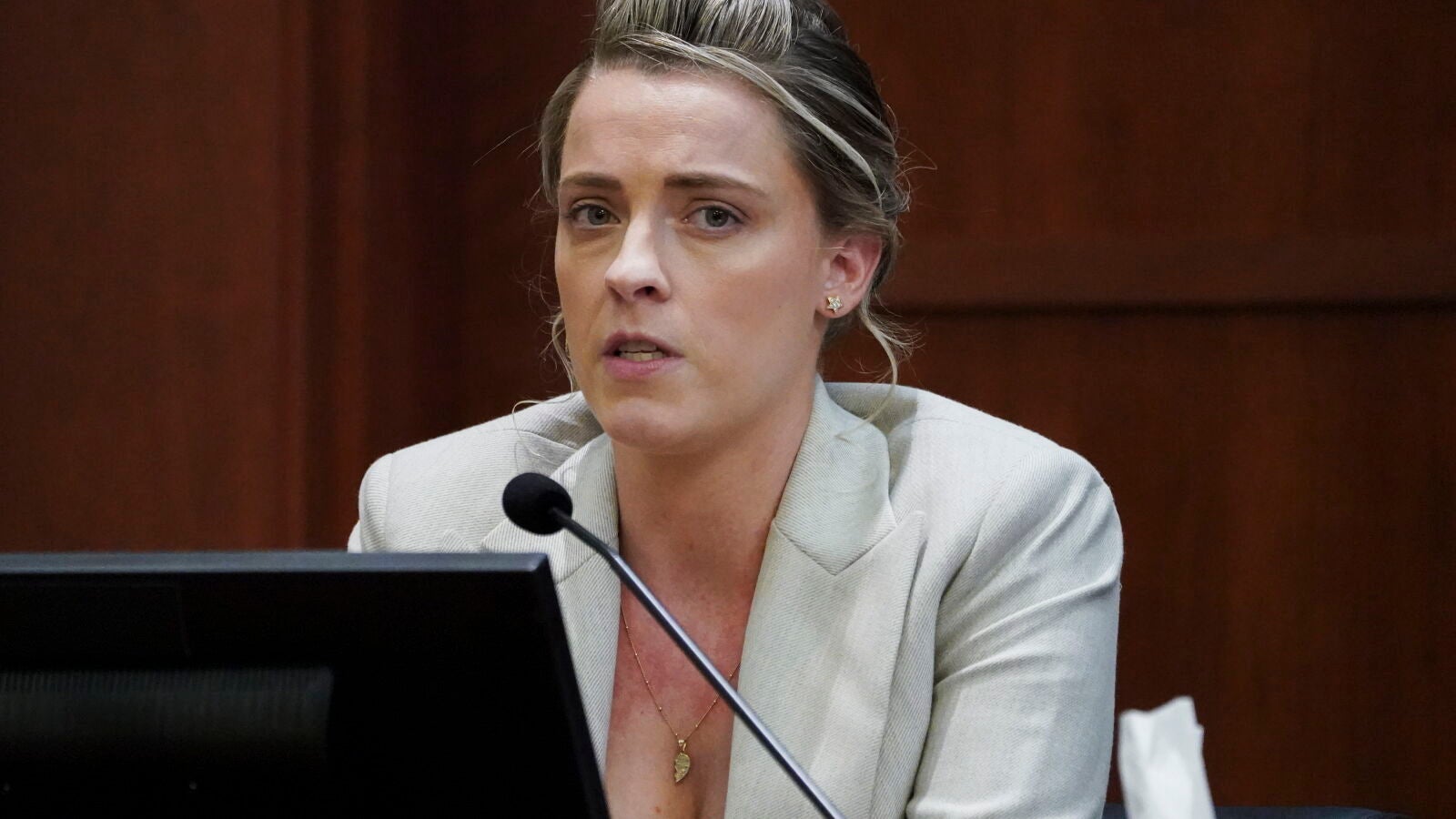 La hermana de Amber Heard declara en el juicio episodios violentos de Johnny Depp: 